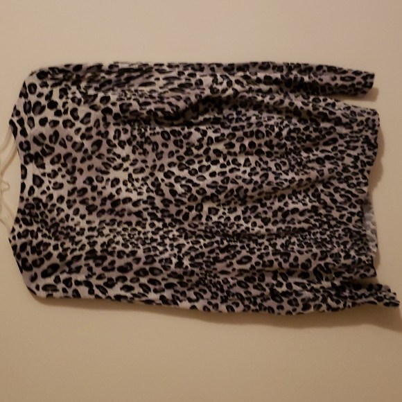 Gray leopard print sweater - Picture 4 of 4